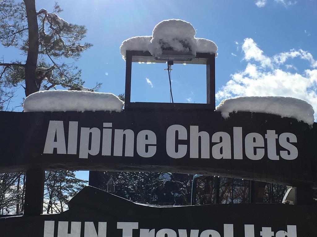 Alpine Chalets Хакуба-Мура Экстерьер фото